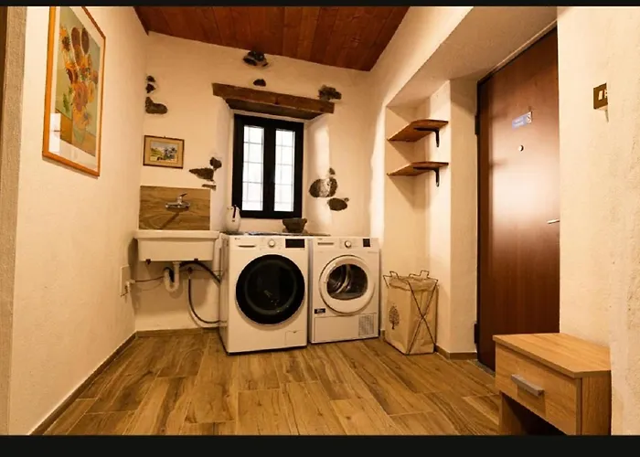 Dom wakacyjny Il Fiore Di Pietra Cuzzago