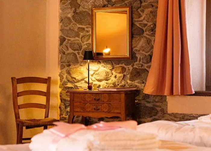 Il Fiore Di Pietra Hébergement de vacances Cuzzago